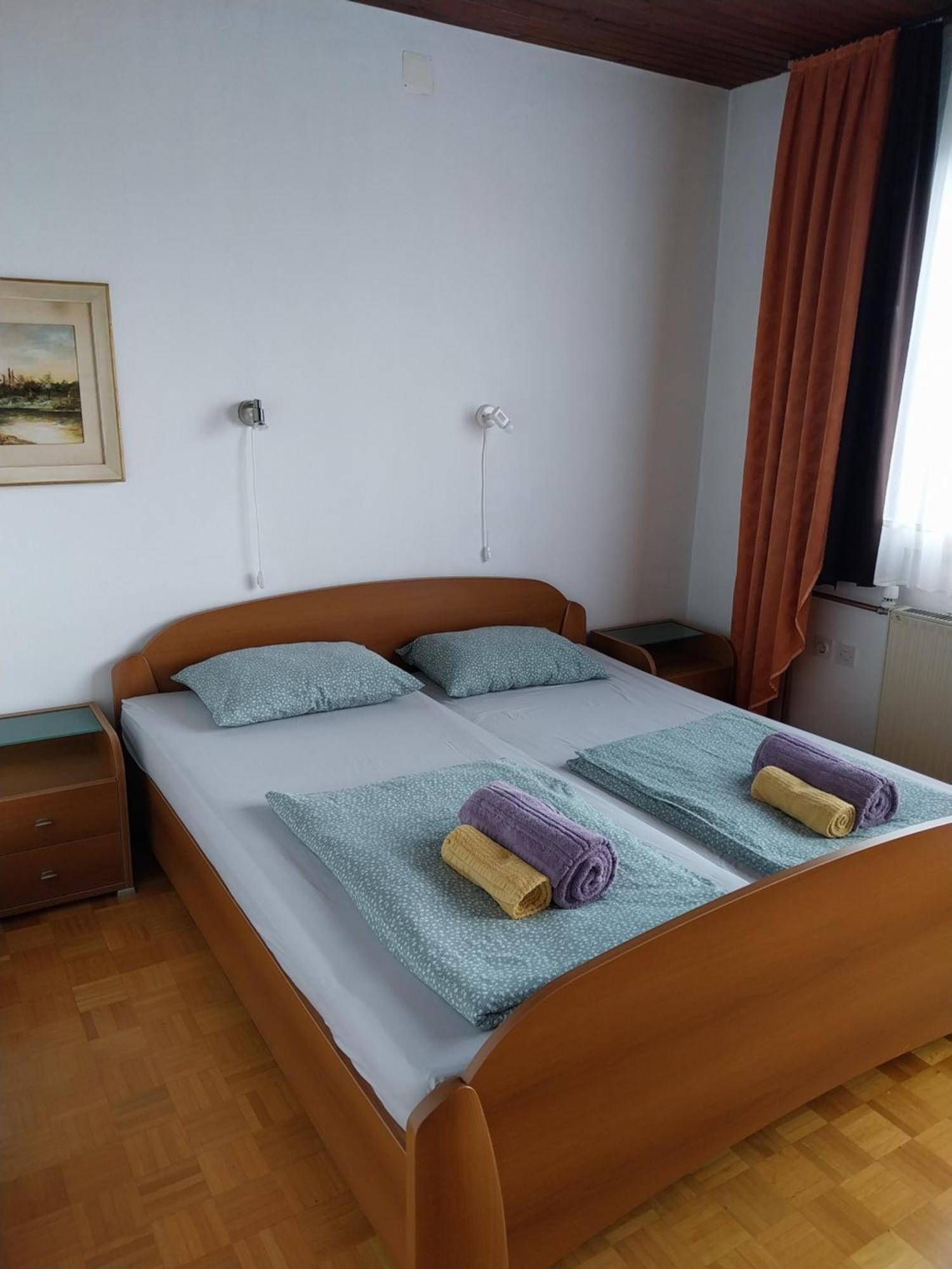 Apartment Katrin Жировниця Екстер'єр фото